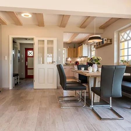 Pommernhus Ostseeblick Сasa de vacaciones Ahrenshoop